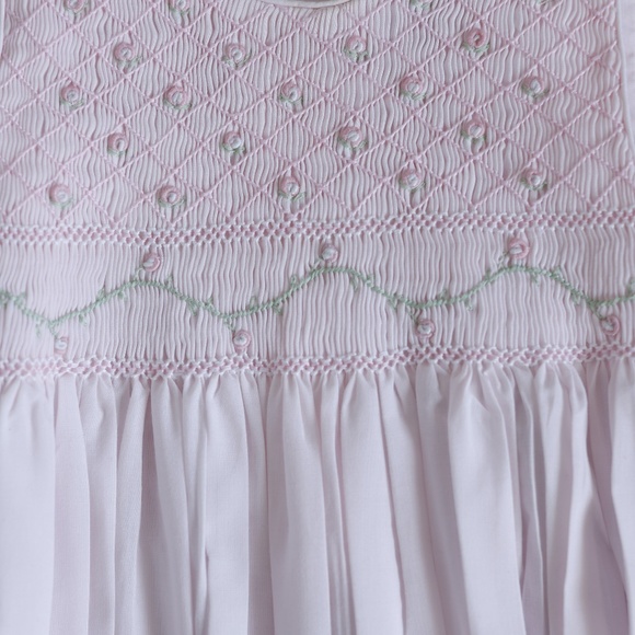 Girls Pink Smocked Romper Size 9 Month Embroidery Sleeveless NWOT PERFECT - Picture 3 of 5